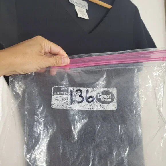 Dressbarn Women's Black Flowing Sleeve Evening V-neck Cocktail Dress Size 8 - Picture 9 of 9